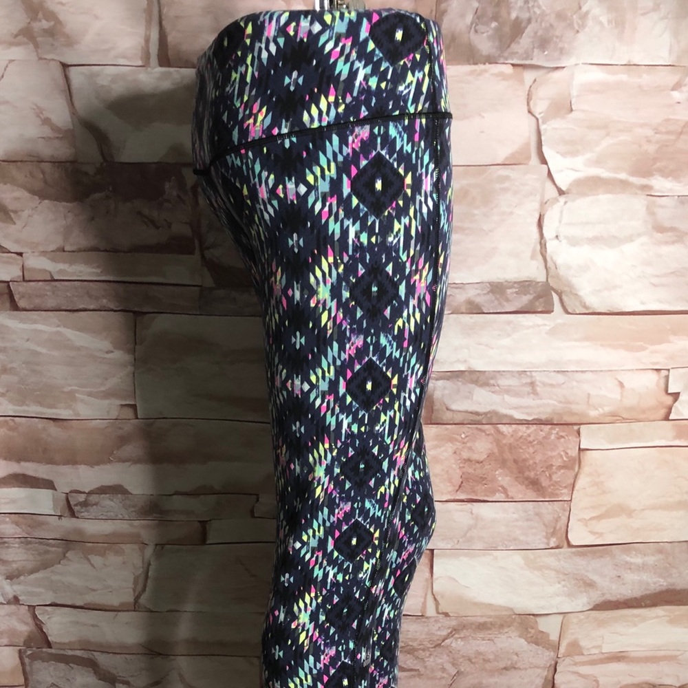 Victoria’s Secret VSX Sport legging size M - Picture 5 of 6